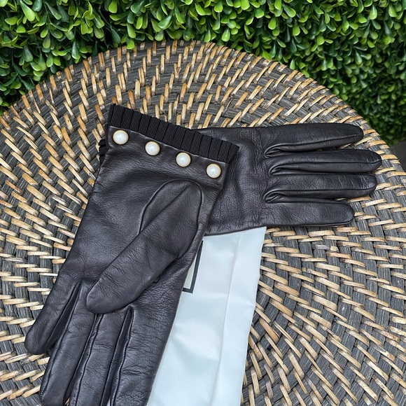 Gucci black leather gloves with pearls size 7.5 new - Picture 8 of 12